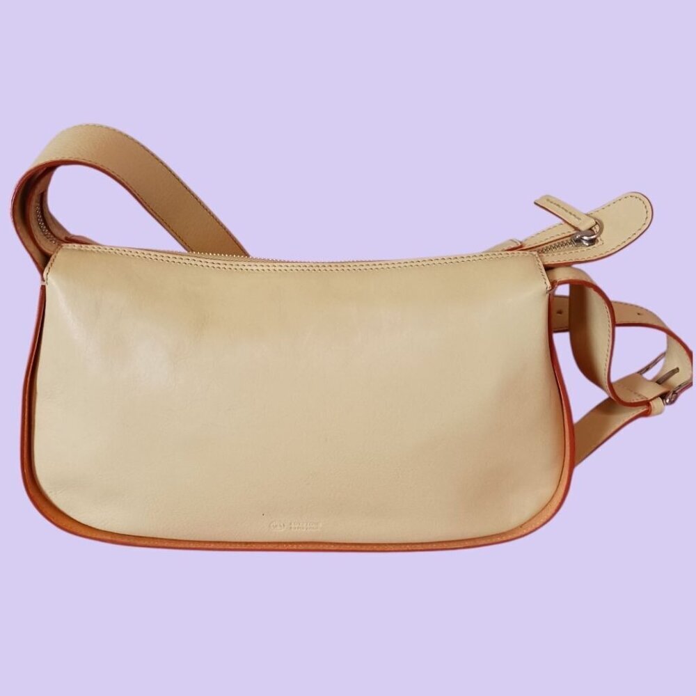 Toscanella Leather Shoulder Bag  Adjustable Strap & Zip Closure Butter yellow - Picture 2 of 10